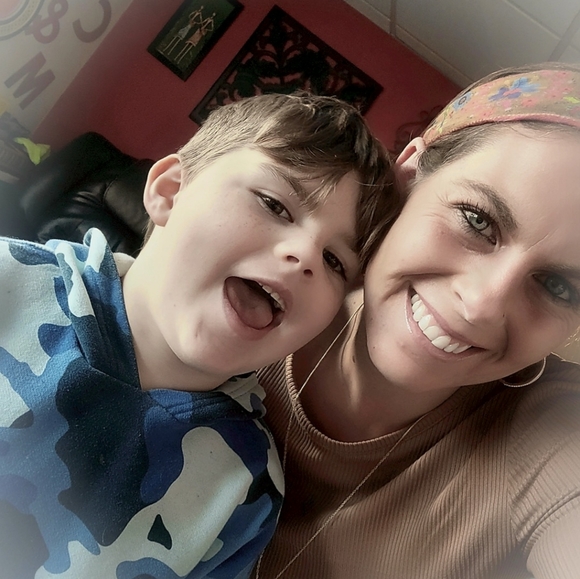 CHECK OUT MY NEW MAKEUP 💄 MUCH MORE COMING SOON! - Picture 9 of 10